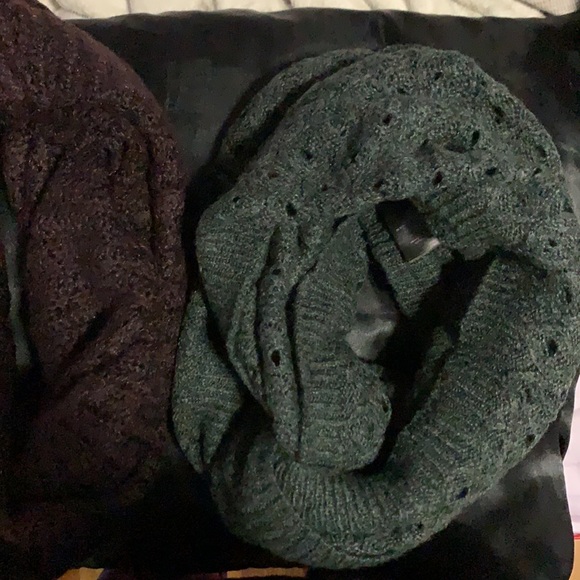 Bundle of 2 Circle Scarves:Dark Purple & Green - Picture 2 of 3